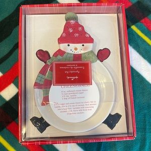 Hallmark cheeseball spread set, snow man.